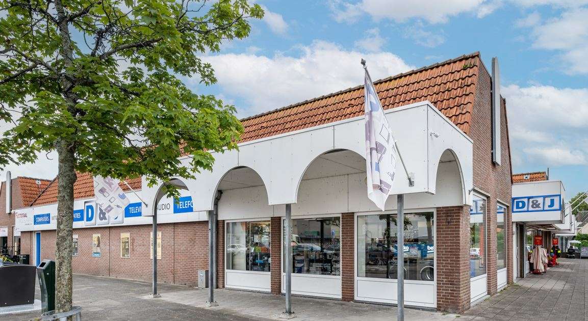 Kerkepad 1 in Middelharnis Winkel met showroom huren