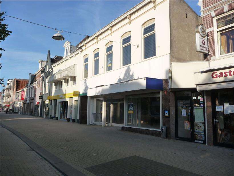 Breestraat 108 in Beverwijk Winkel met showroom huren Breestraat 108 in Beverwijk Winkel met showroom huren