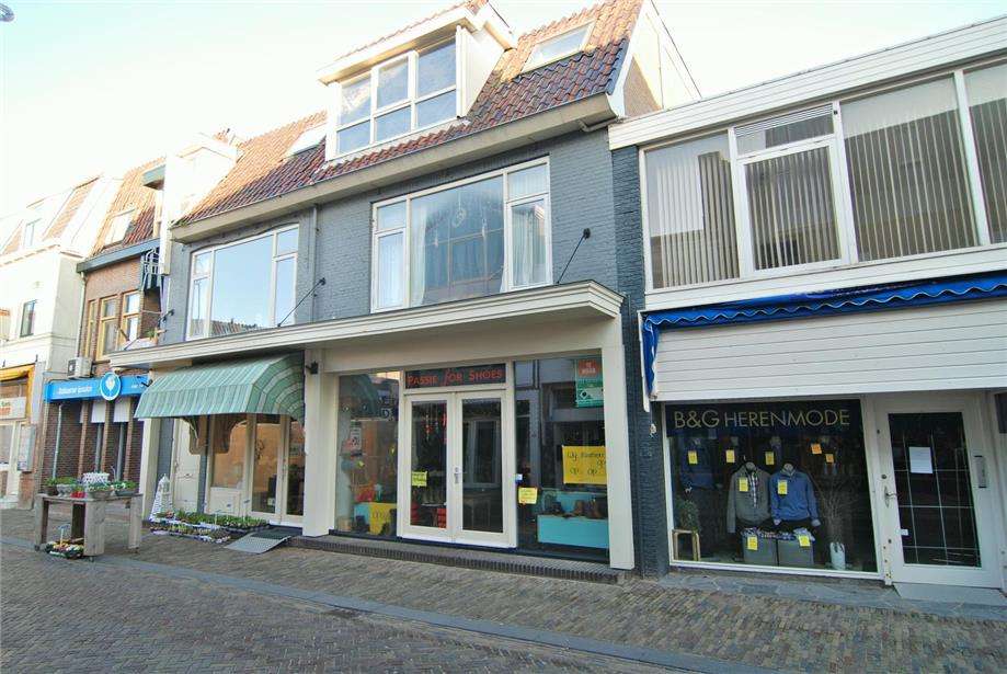 Voorstraat 116 in Egmond aan Zee - Winkel met showroom kopen