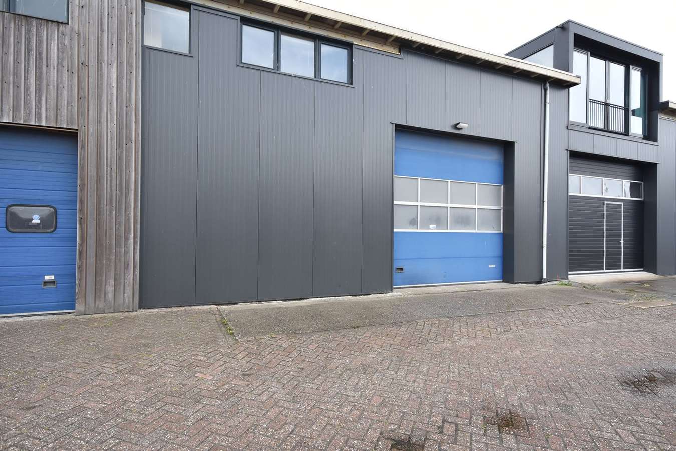 Mr. W.M. Oppedijk van Veenweg 20-E