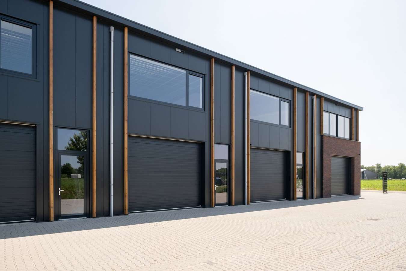 Nikola Teslastraat 1-02