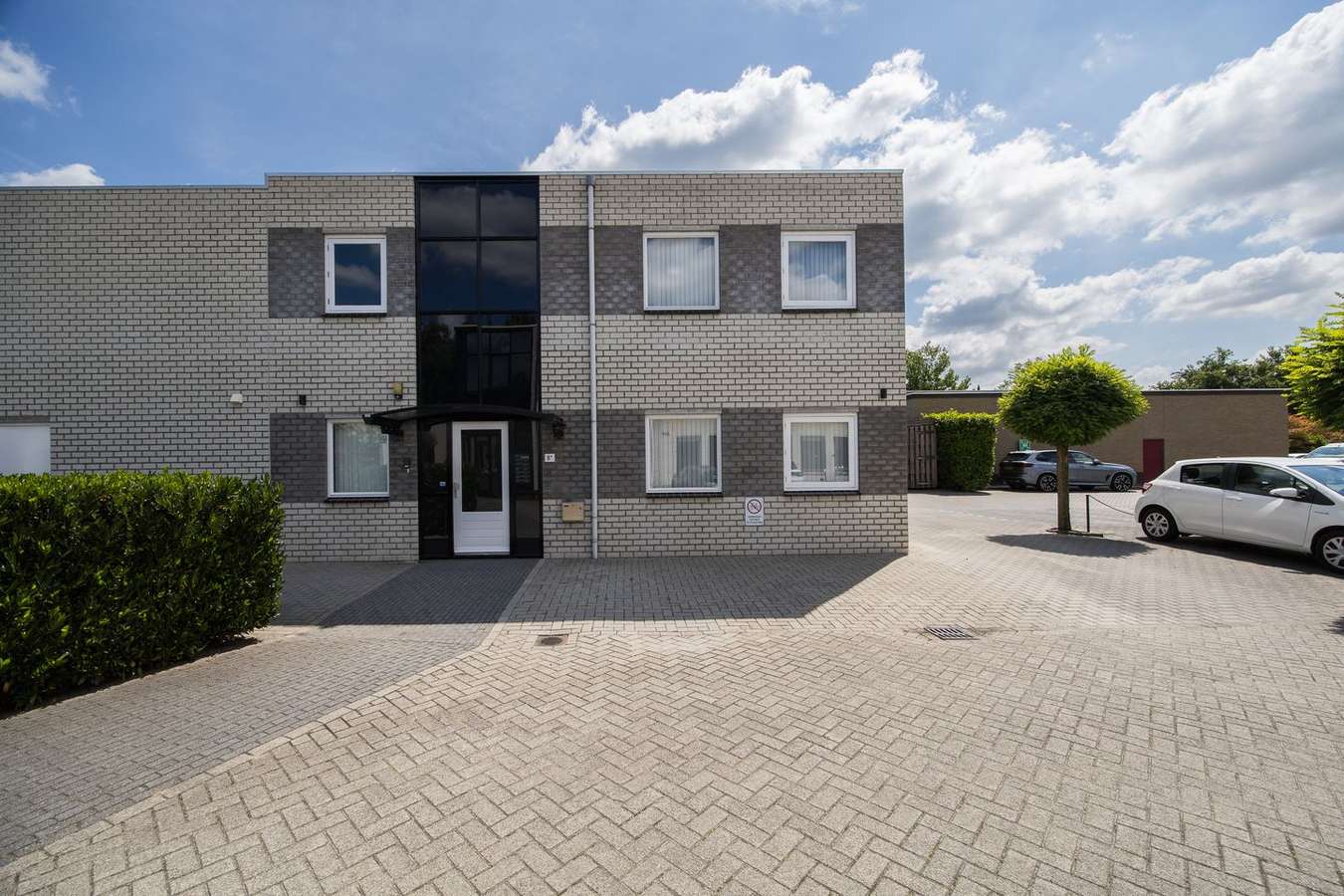 Ambachtsweg 8-a Ambachtsweg 8-a