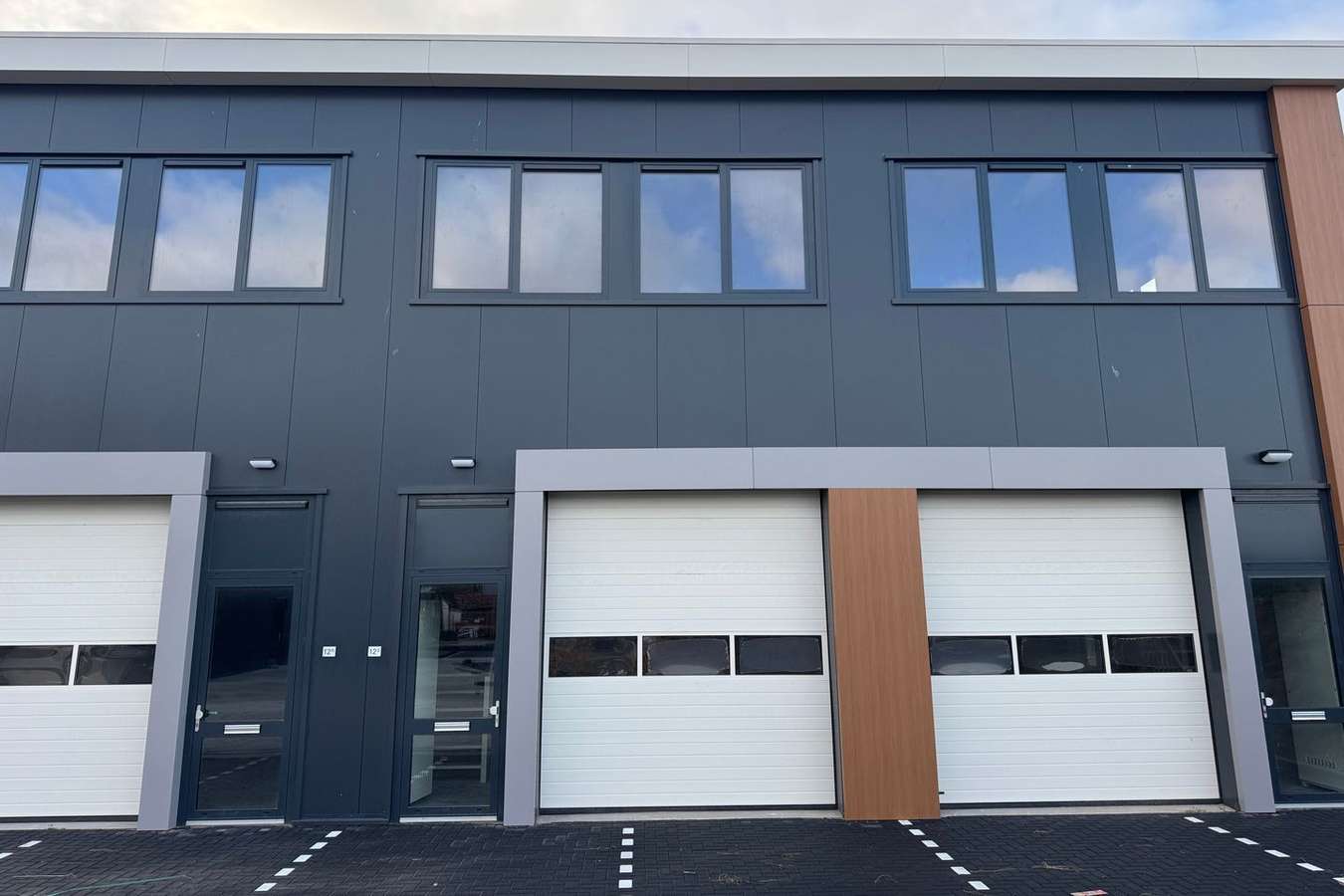 Nieuwe Bredase Baan 12-S Nieuwe Bredase Baan 12-S