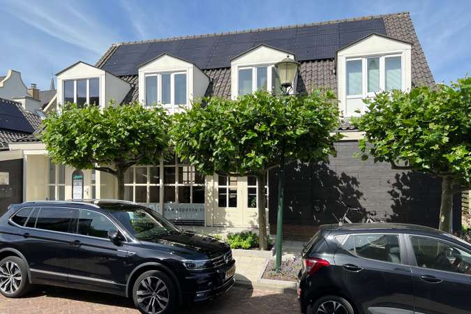 Dorpsstraat 9-b Dorpsstraat 9-b