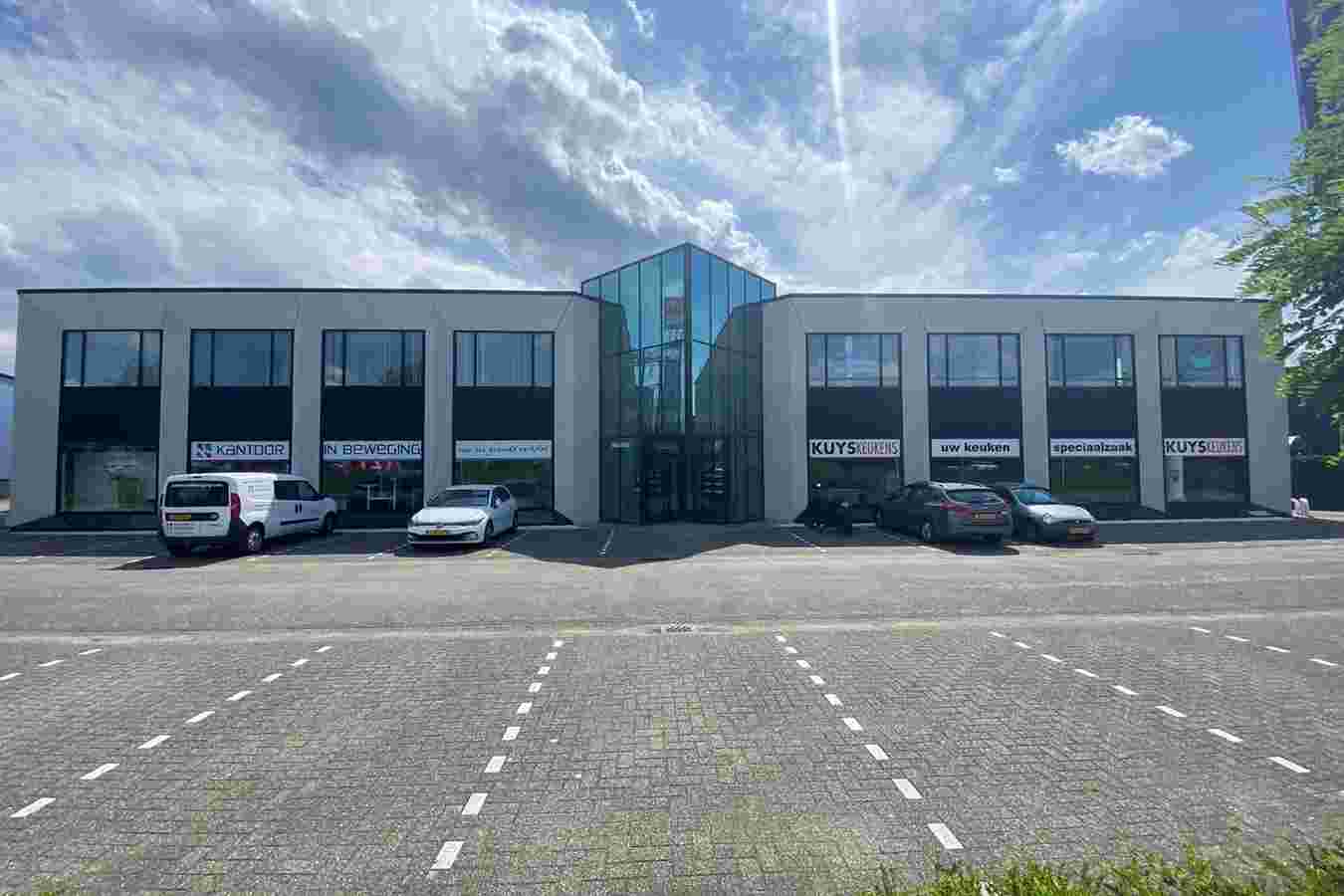 Middelweg 6