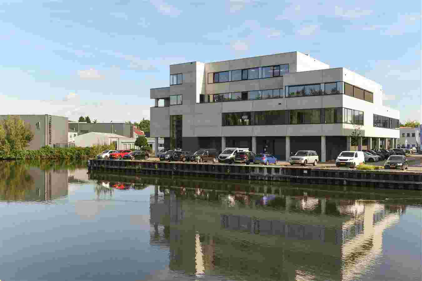 Zuiderloswal 49