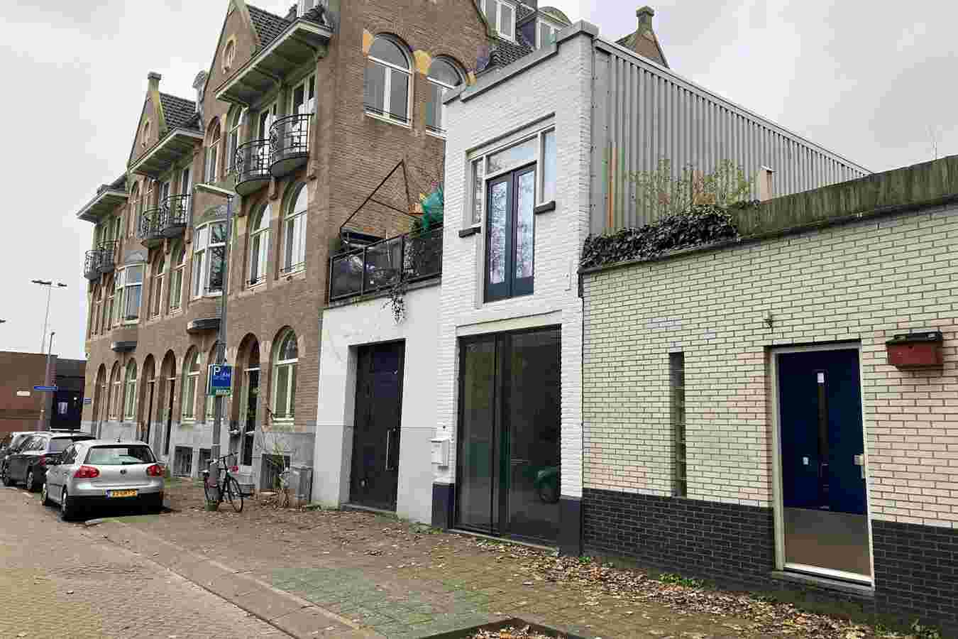 IJsclubdwarsstraat 12