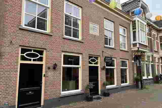 Doelenstraat 13