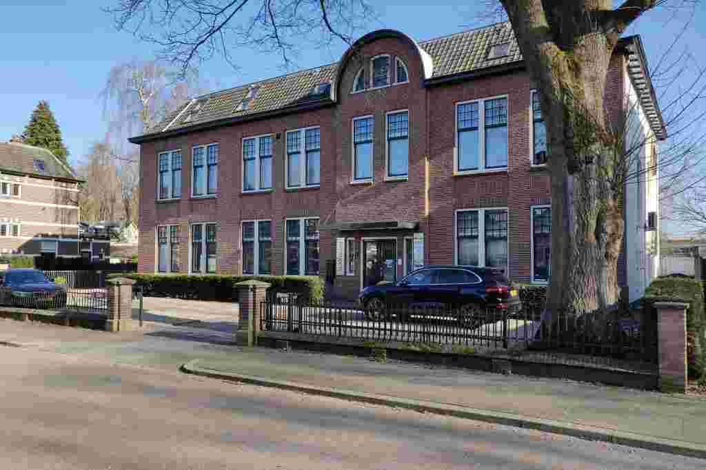 Prof. R&#246;ntgenstraat 8