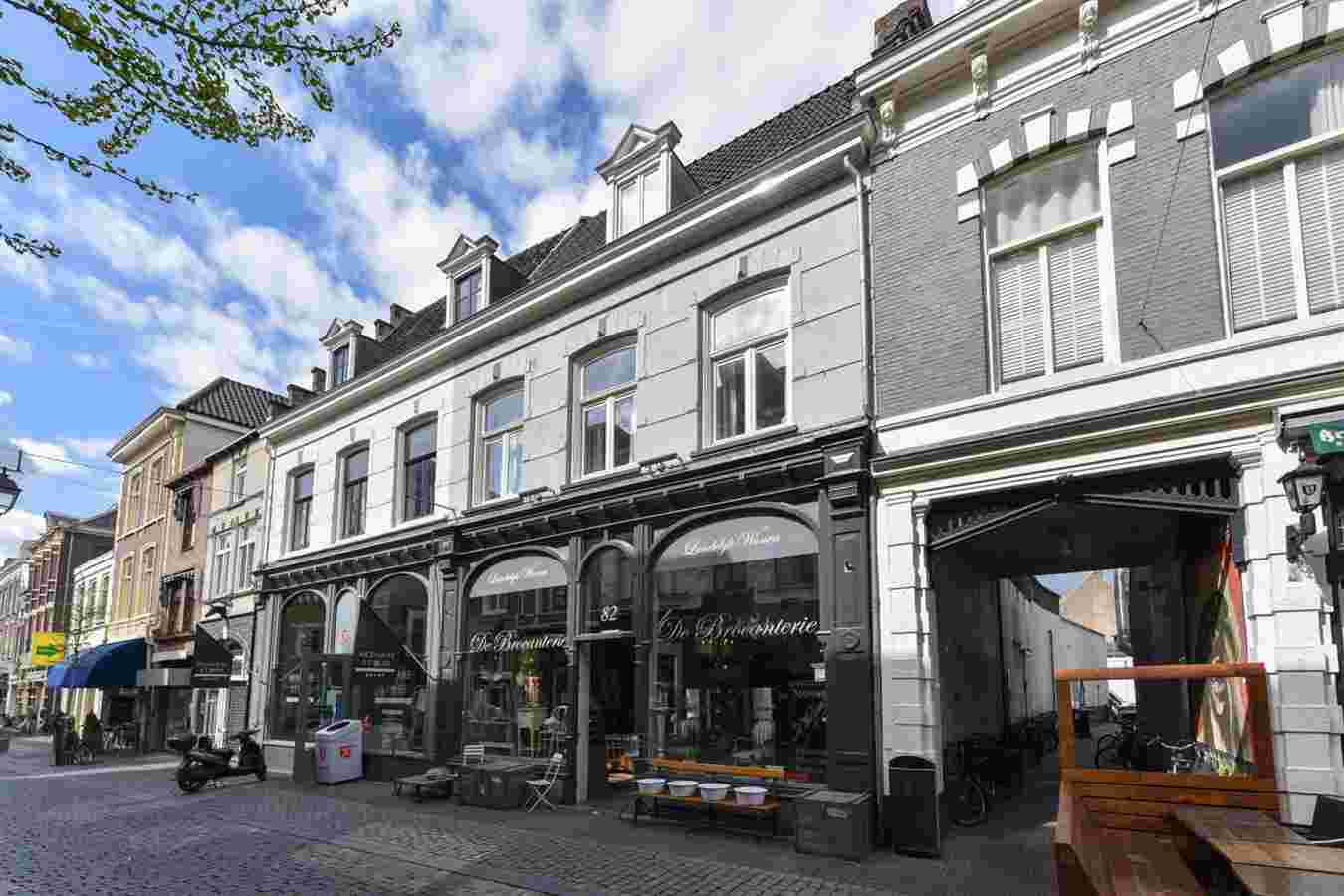 Lange Hezelstraat 82