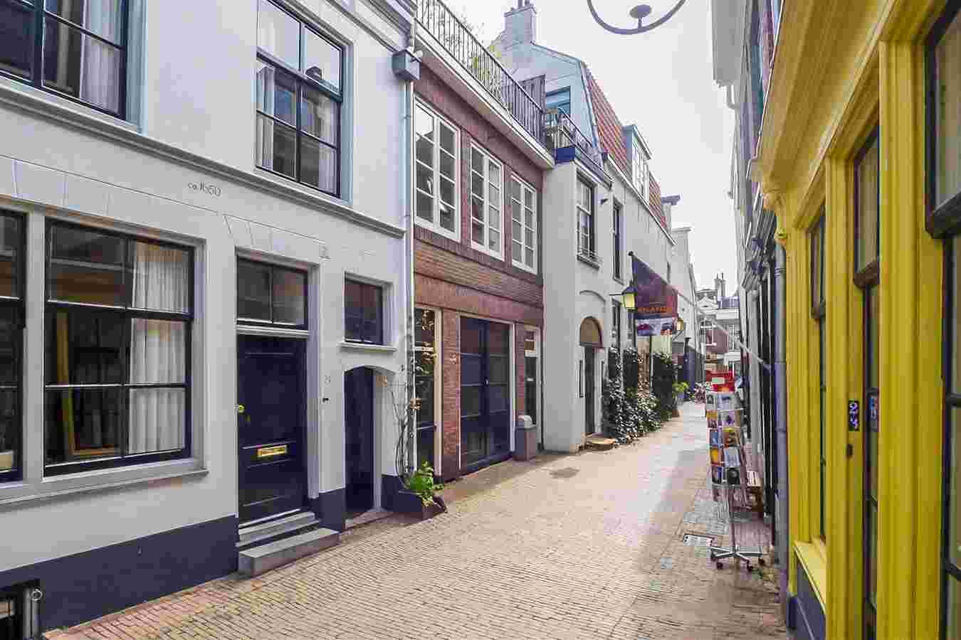 Donkerstraat 26