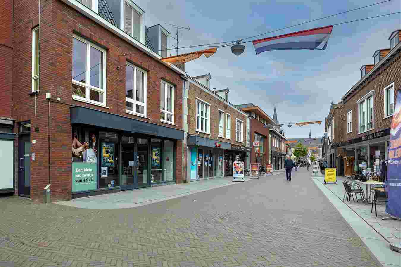 Grotestraat 76