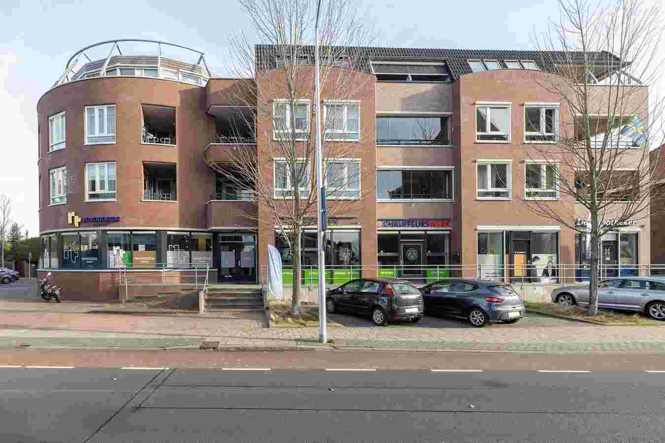 Spoorstraat 1-3