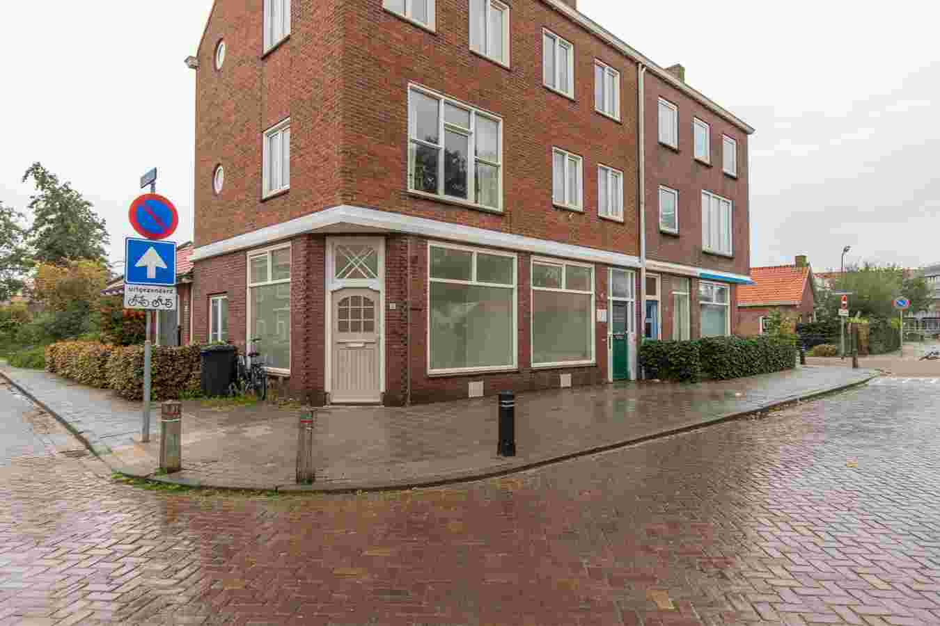 Hogeweg 88 *