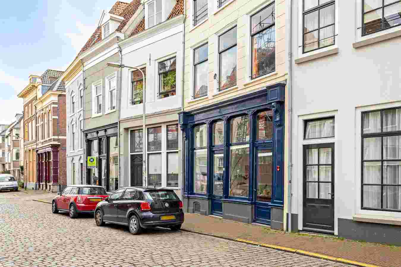 Lage Markt 46