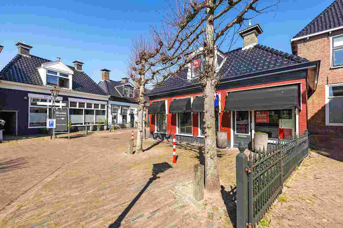 Halbertsma's Plein 2