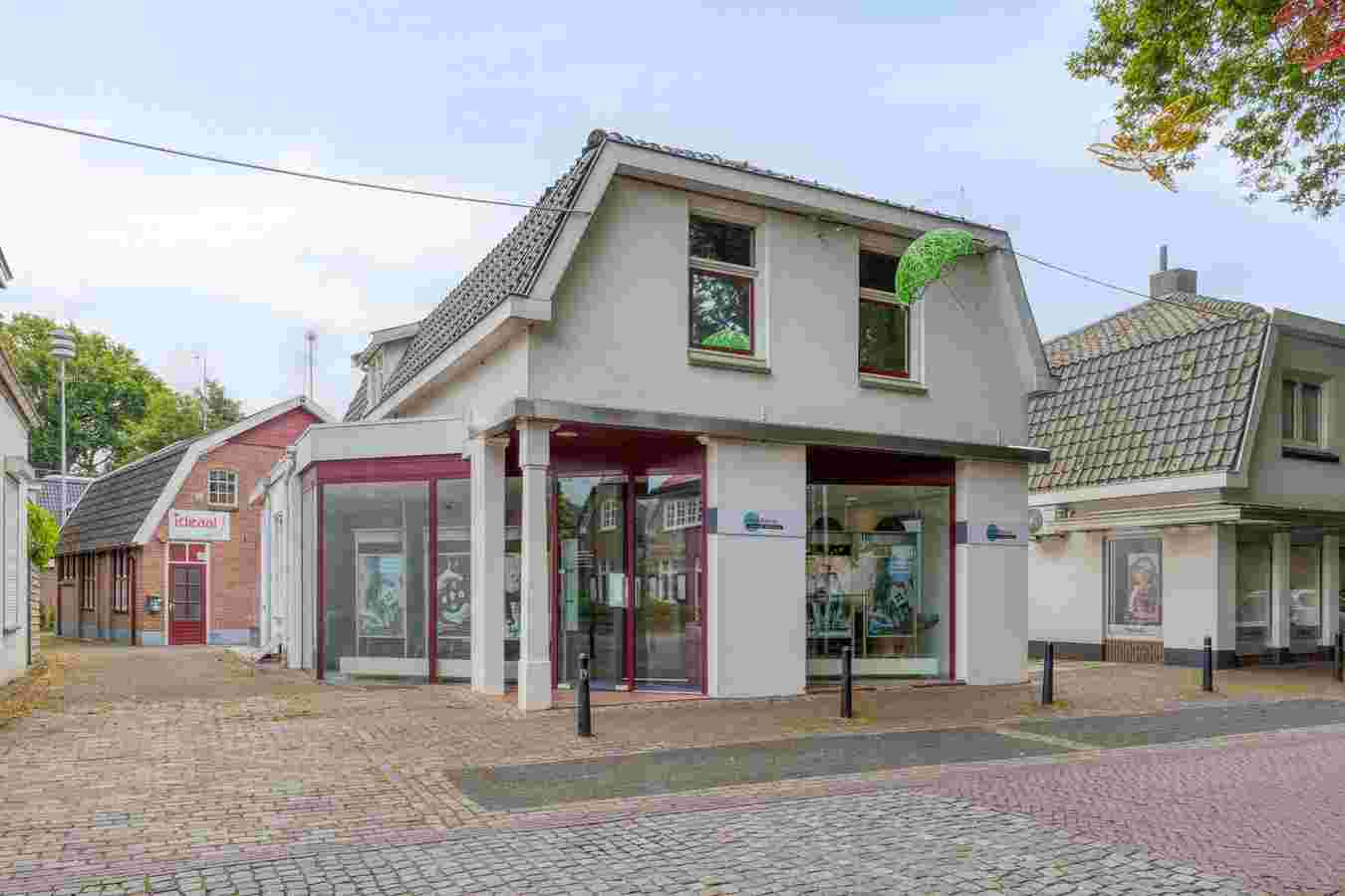 Stationsstraat 32