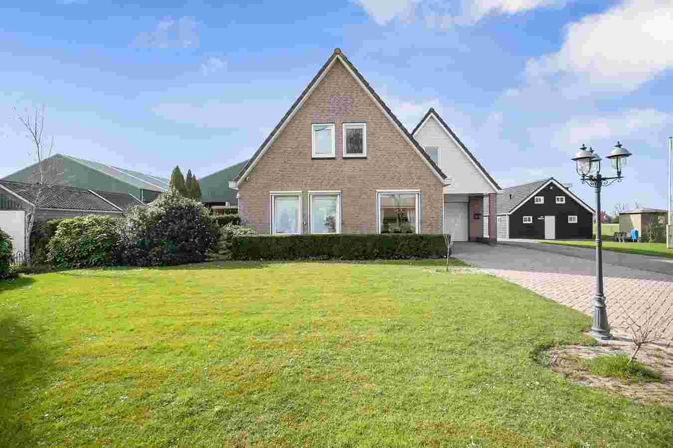 Middenweg 439
