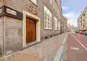 Sint Antoniesbreestraat 16