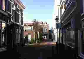 Doelenstraat 8