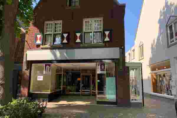 Dorpsstraat 27