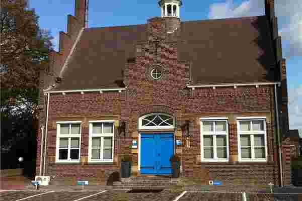 Dorpsstraat 18