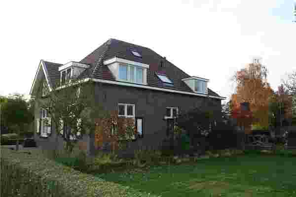 Broekstraat 8