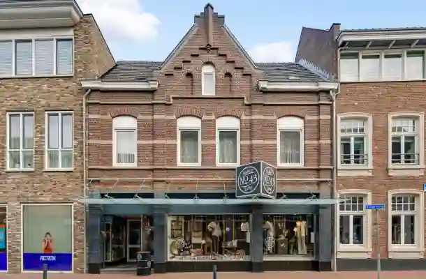 Dorpstraat 43