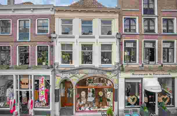 Broederstraat 21