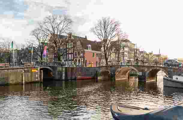 Haarlemmerdijk 19