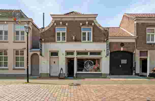 Rechterstraat 32
