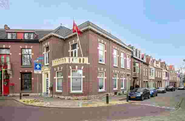 Burg. de Hesselleplein 9