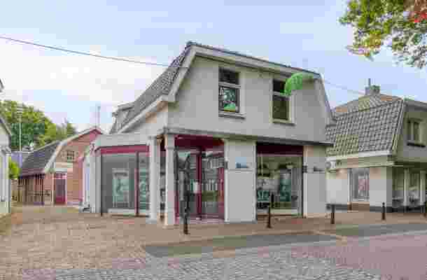 Stationsstraat 32