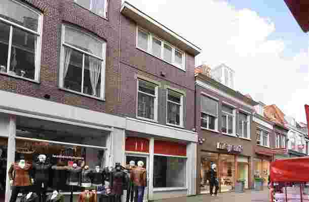 Nieuwsteeg 37