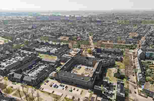 Sint Geertruidenhof 2