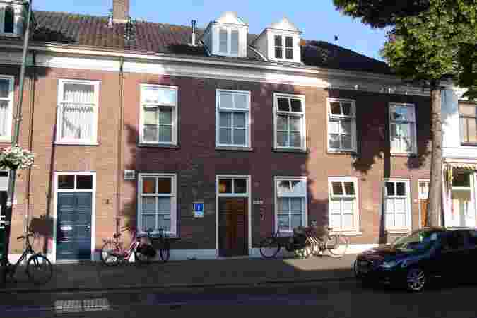 Dorpsstraat 42