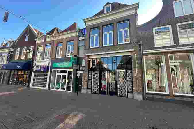 Hoofdstraat 57