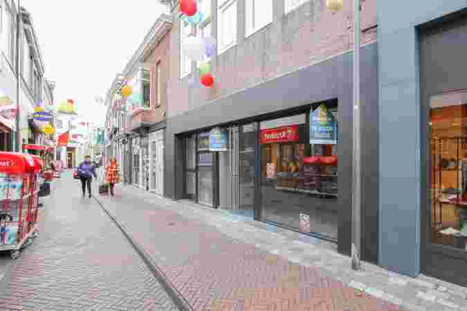 Sint Adriaanstraat 7