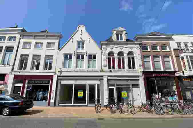 Oude Ebbingestraat 66