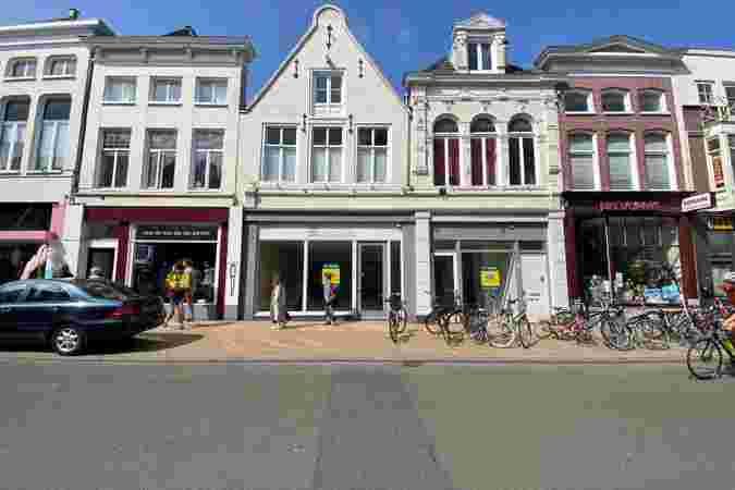 Oude Ebbingestraat 66