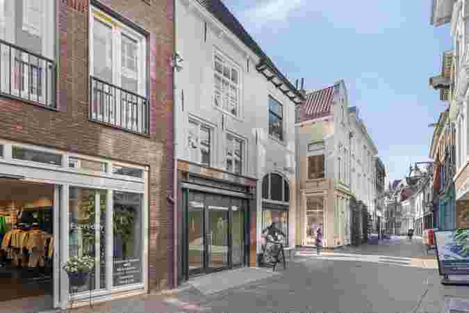 Lange Bisschopstraat 22